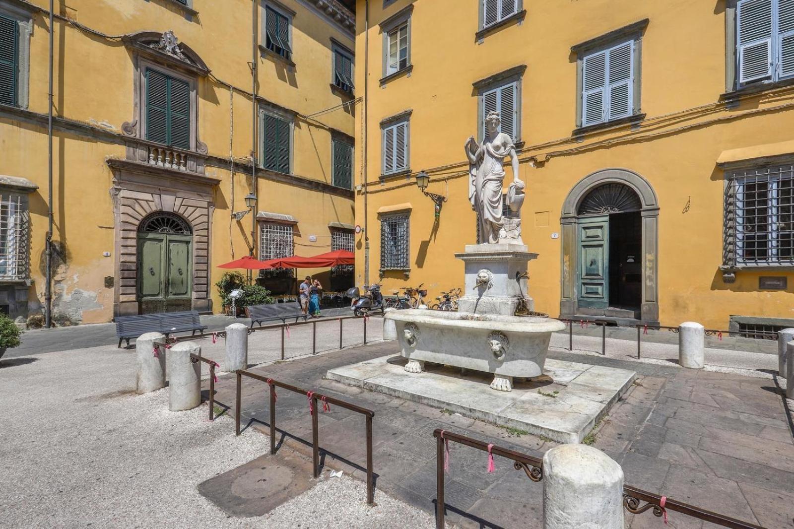 Lady Miranda Lejlighed Lucca Eksteriør billede
